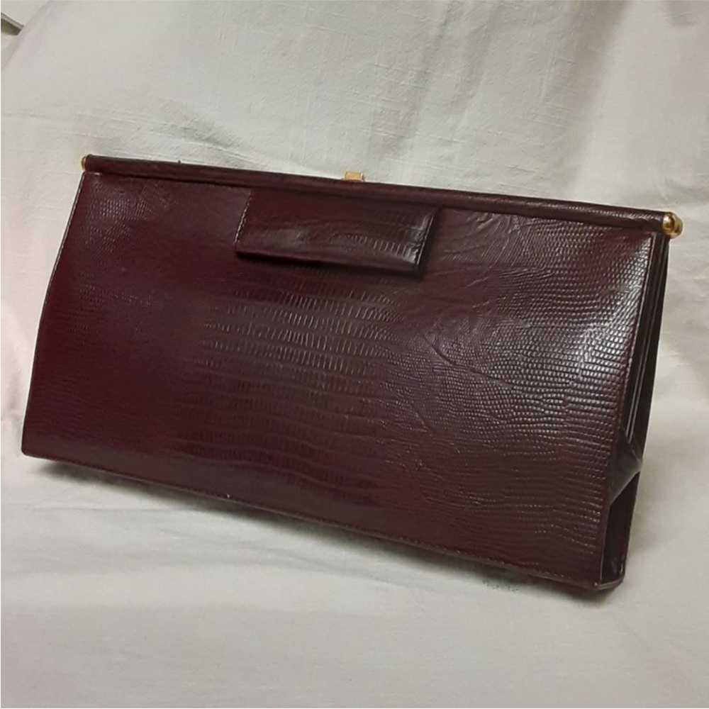 Vintage Donna Karan Clutch.  Beautiful lizard leather, in excellent condition